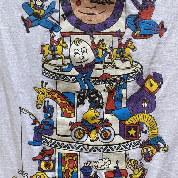 Vintage FAO Schwarz Fifth Avenue Graphic Tee Shirt. XL. Single Stitch. Cotton. - Picture 8 of 15